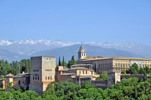 Alhambra al atardecer . — Foto de Stock