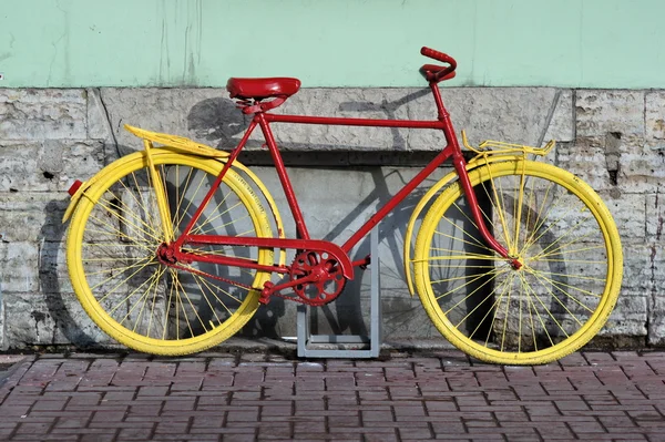 Bicicleta roja — Foto de Stock