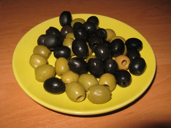 Black and green olives — Stock Photo, Image