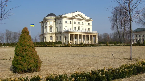 Palace of count Rozumovsky in Baturin — Stock Photo, Image