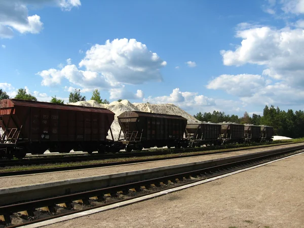 Автомобили грузового поезда — стоковое фото