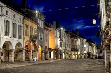 Louhans by night clipart