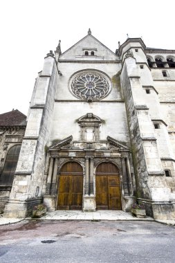 Bar-sur-seine - kilise