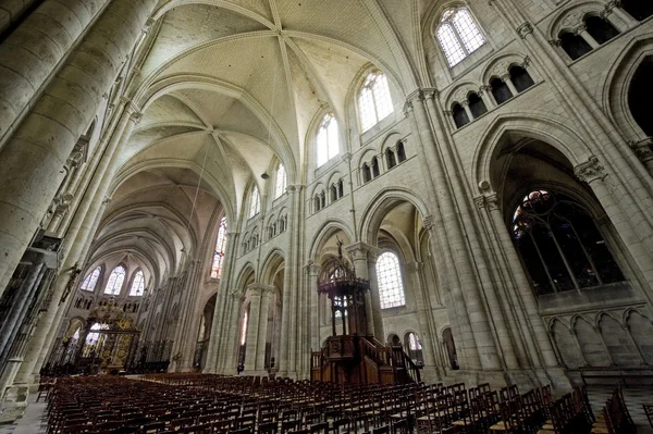 Sens - Wnętrze katedry — Zdjęcie stockowe
