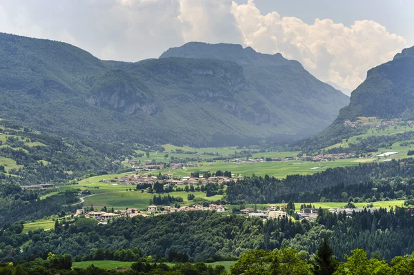Panoramisch uitzicht vanaf Stenico (Trento) — Stockfoto