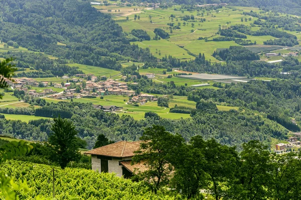Vista panorâmica de Stenico (Trento ) — Fotografia de Stock