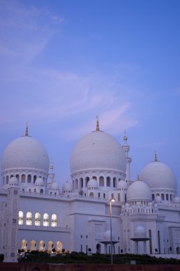 Grand mosque in Abu Dhabi clipart