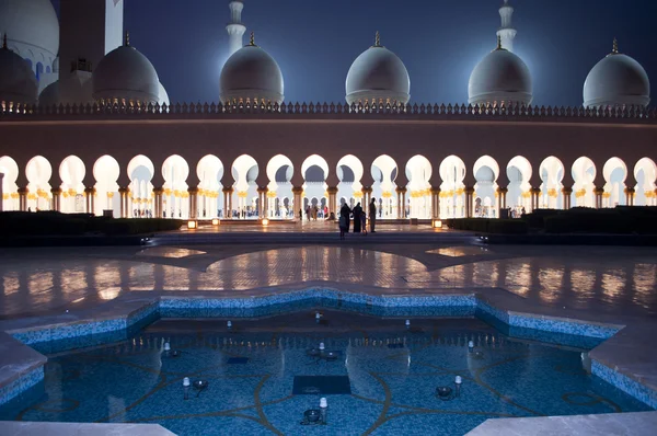 Sheikh zayed moskee nacht tijde in Verenigde Arabische Emiraten Stockfoto