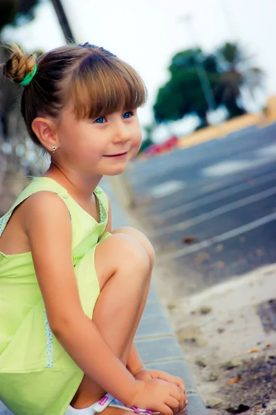 Das kleine Mädchen — Stockfoto