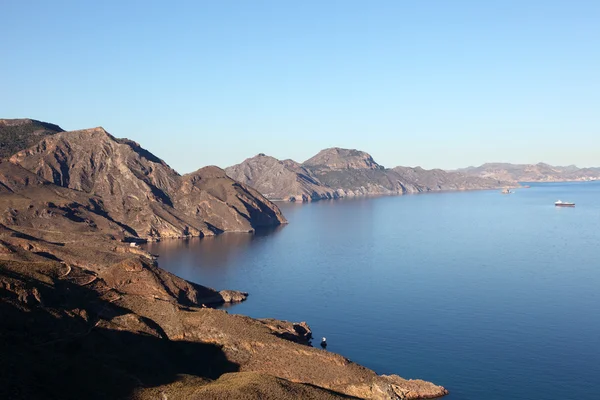 Pohled na pobřeží Středozemního moře od cabo tinoso. regionu murcia, Španělsko — Stock fotografie