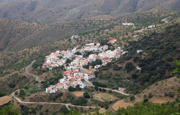 Malá vesnice v pohoří sierra nevada. Andalusie Španělsko — Stock fotografie