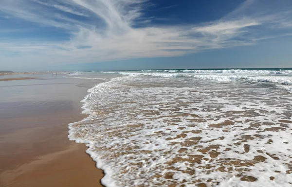 Pláž Atlantického oceánu na conil de la frontera, Španělsko Andalusie — Stock fotografie