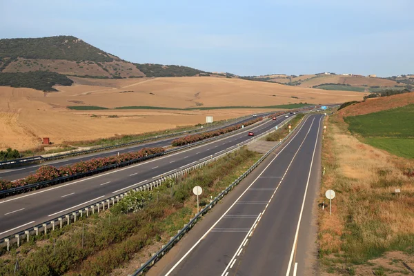 Στον αυτοκινητόδρομο Α48 εθνική στην Ανδαλουσία, Ισπανία — Φωτογραφία Αρχείου