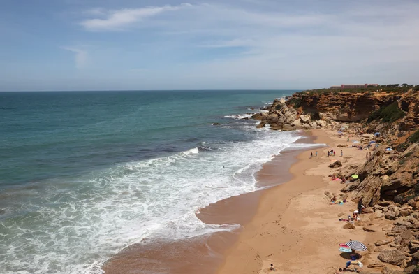 Praia do oceano Atlântico. Conil de la Frontera, Espanha — Fotografia de Stock
