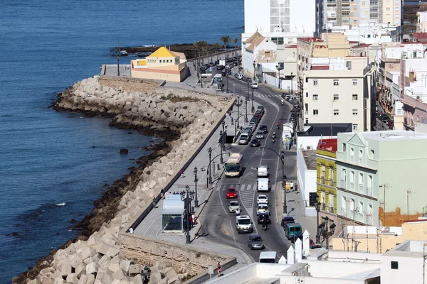 Vista aérea del paseo marítimo en Cádiz, España — Foto de Stock