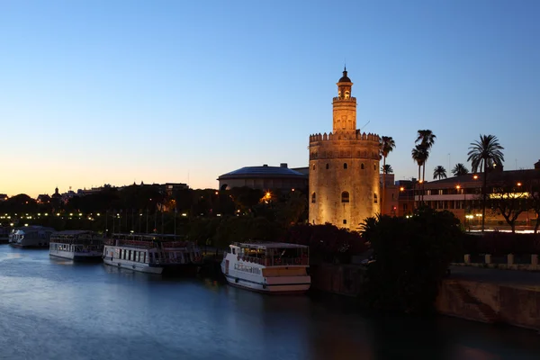 The Torre del Oro (English: "Gold Tower") in Seville, Spain — Stock Photo, Image