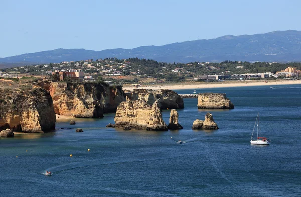 Algarve kust in de buurt van lagos, portugal — Stockfoto