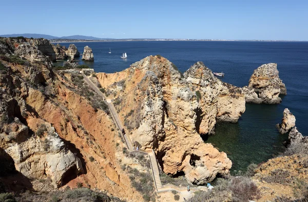 Ponta de piedade in lagos, de kust van de algarve in portugal — Stockfoto