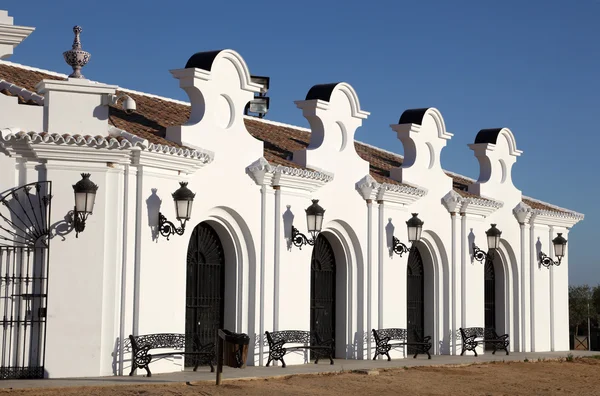Edificio exterior en El Rocio, Andalucía, España — Foto de Stock