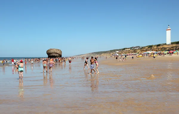 Playa de Matalascañas con la Torre la Higuera. Provincia de Huelva, Andalucía España . —  Fotos de Stock