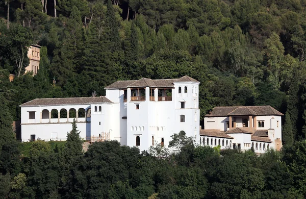 Veduta del palazzo dell'Alhambra a Granada, Andalusia Spagna — Foto Stock