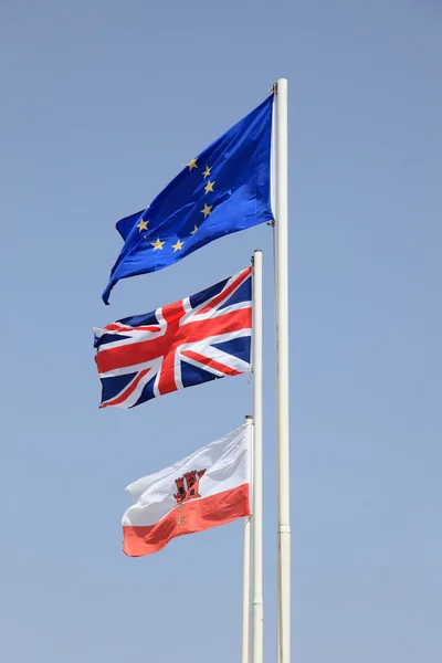 Banderas de la Unión Europea, Reino Unido y Gibraltar — Foto de Stock