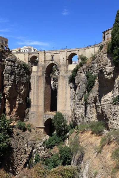 Berühmte Brücke puente nuevo in andalusien spanien — Stockfoto