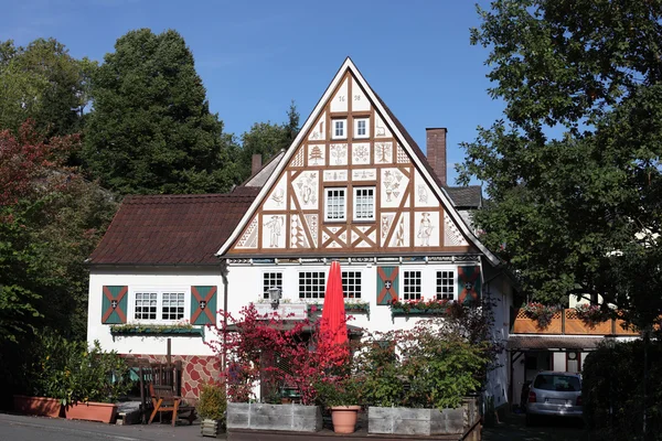 Traditionella korsvirkeshus i siegerland, Tyskland — Stockfoto