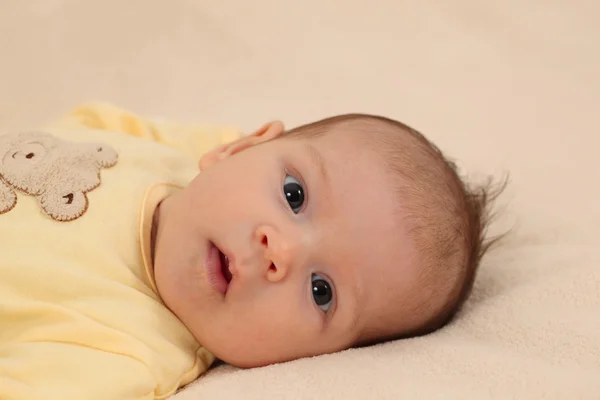 Lindo bebé niña retrato — Foto de Stock