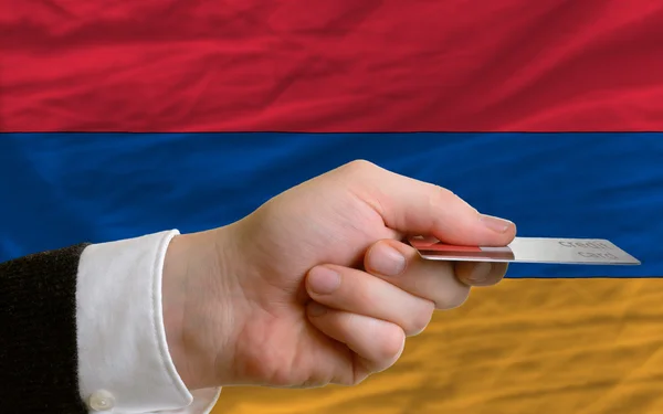Покупка с помощью кредитной карты в Армении — стоковое фото