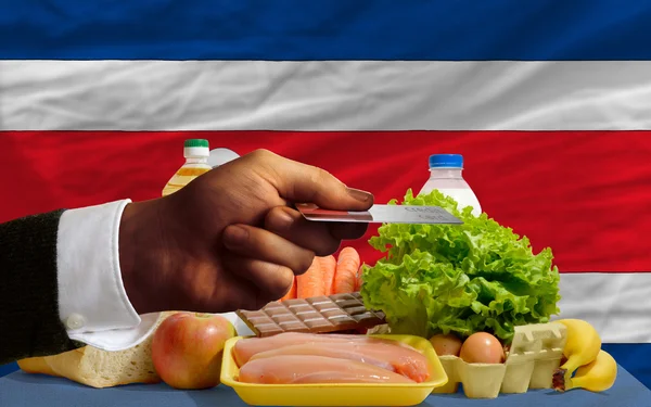 Nákup potravin s kreditní kartou v costarica — Stock fotografie
