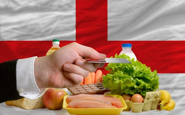 Nákup potravin s kreditní kartou v Anglii — Stock fotografie