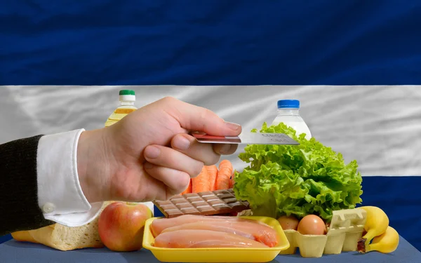 Yiyecek Nikaragua kredi kartıyla satın — Stok fotoğraf