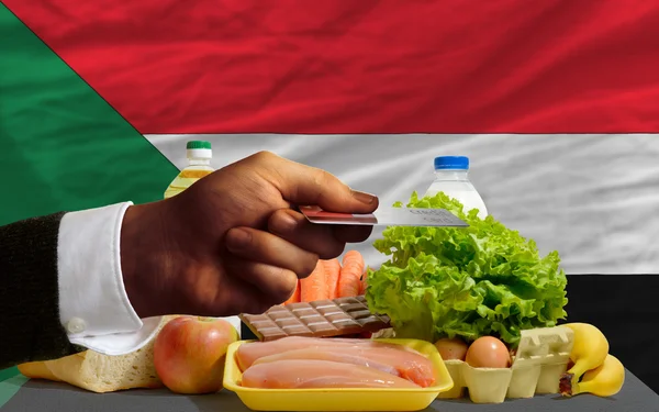 Nákup potravin s kreditní kartou v Súdánu — Stock fotografie