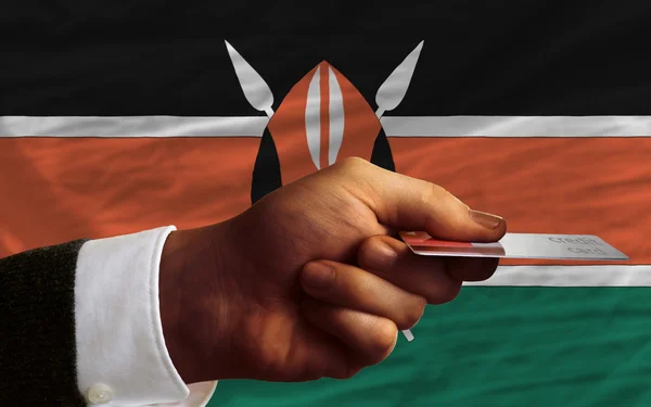 Покупка с помощью кредитной карты в Кении — стоковое фото