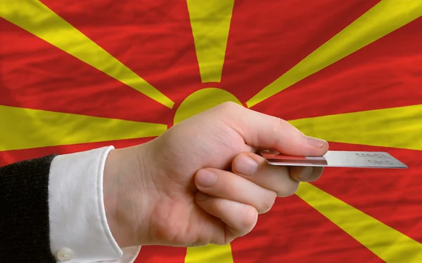 Покупка с помощью кредитной карты в Македонии — стоковое фото