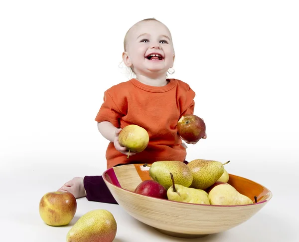 Riendo bebé con manzanas — Foto de Stock