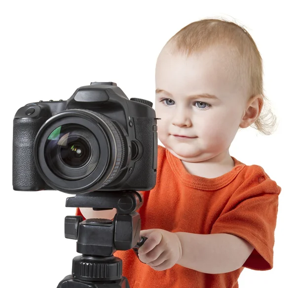 Malé dítě s digitálním fotoaparátem — Stock fotografie