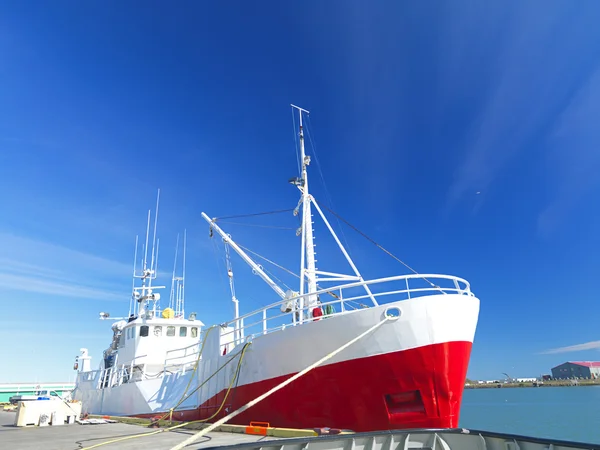 Fishing Trawler against blue sky — Stock Photo, Image