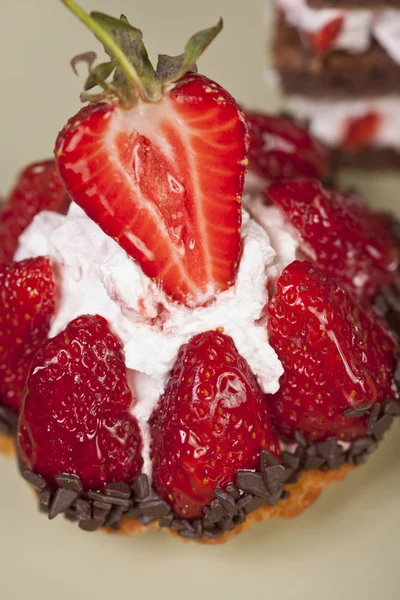Köstliche Erdbeerfrucht-Torte — Stockfoto