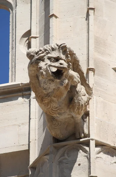 Горгулья у монумента Ла-Лонха — стоковое фото