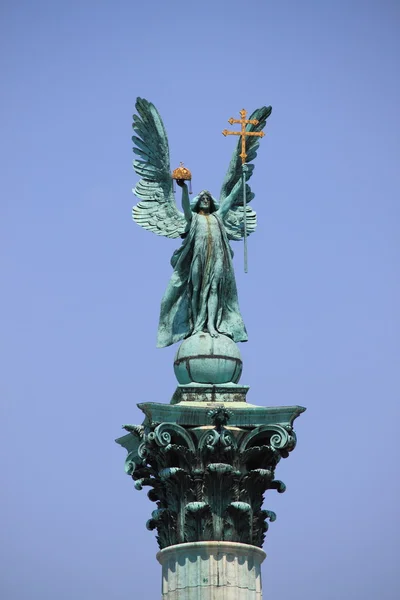 Gabriel статую Архангела — стокове фото