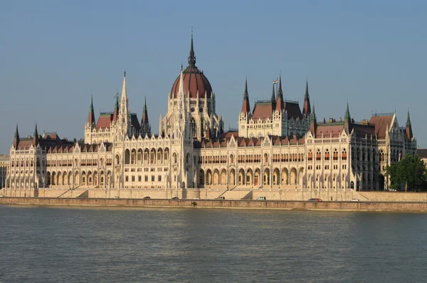 Парламент Венгрии в Будапеште — стоковое фото