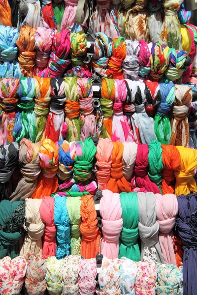 Bufandas colgantes — Foto de Stock