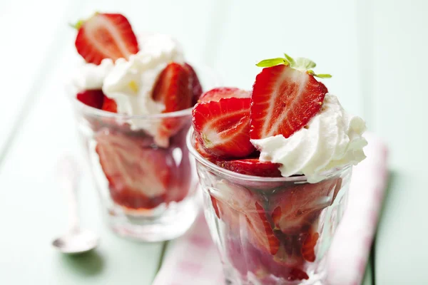 Erdbeere und Sahne — Stockfoto