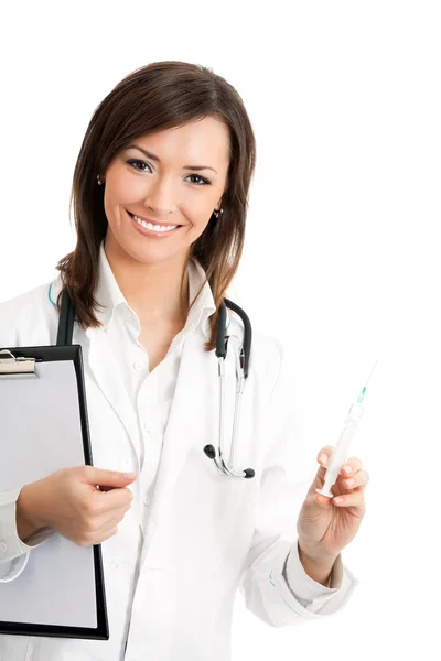 Médico com seringa e prancheta, sobre branco — Fotografia de Stock