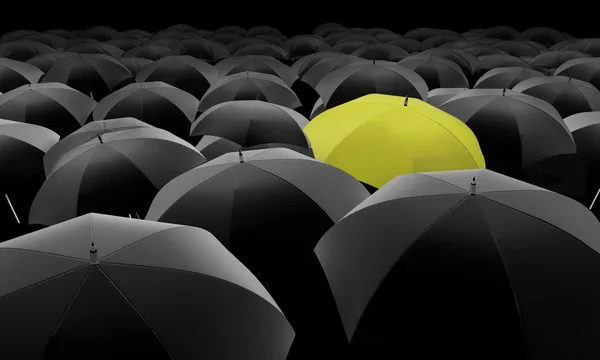 Желтый зонтик — стоковое фото