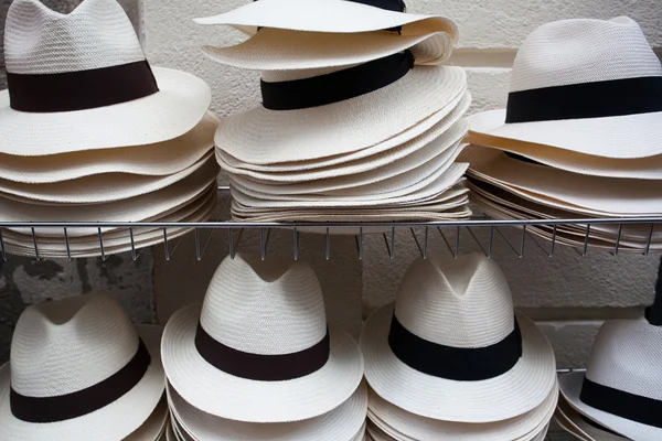 Sombreros blancos —  Fotos de Stock