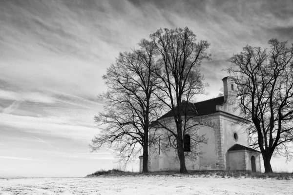 As ruínas pequena igreja — Fotografia de Stock