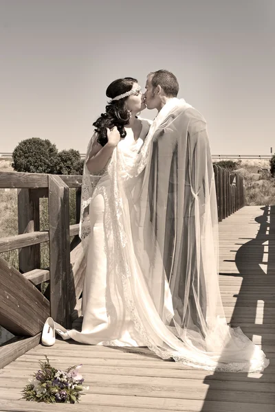 Düğün çifti açık — Stok fotoğraf